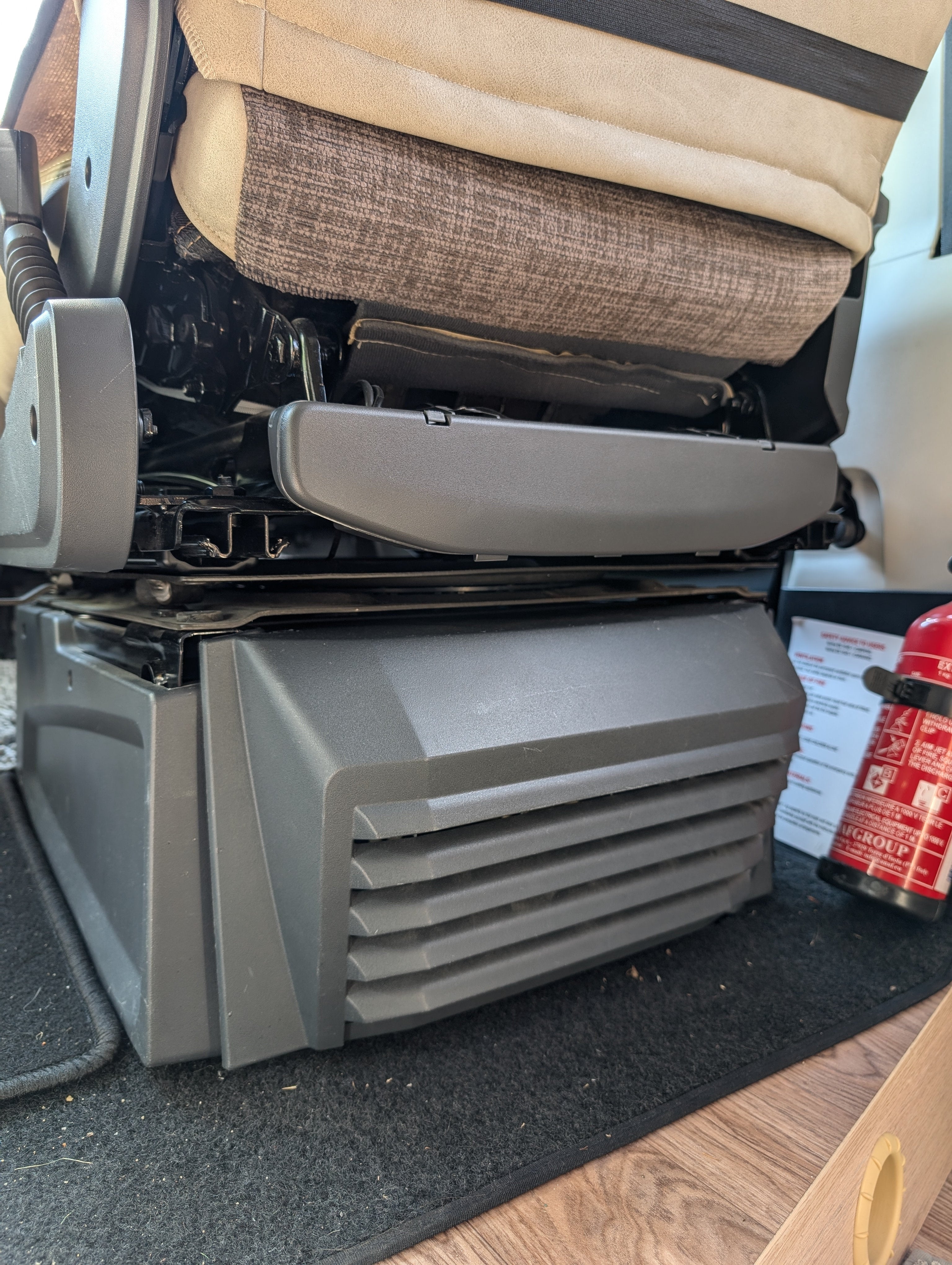 Magnet-Halterungen für Sitzblende Fiat Ducato, Citroen Jumper,  Peugeot Boxer